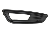 Правая боковая решётка Ford Focus МК3 обрамление птф на Форд Фокус 2015-2018 FM5Z15266BE