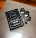 Комплект з логотипом Audi