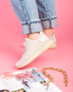 Жіночі світло-бежеві кросівки з текстилю