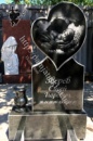 Дитячий пам’ятник у вигляді серця детский памятник в виде сердечка