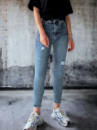 Женские стрейчевые джинсы мом, синего цвета