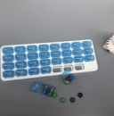 Таблетница на 31 дней 18603 10.4х28.5 см синяя