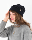 Жіноча зимова чорна шапка