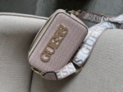 Сумка через плече Guess big logo крос боді бежевий