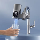 Фильтр-насадка на кран для проточной воды на кухню или ванную для очистки универсальная с смарт дисплеем