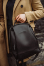 Lucherino 606 ЧОРНИЙ — гладка екошкіра — великий якісний фабричний рюкзак із вертикальними кишенями
