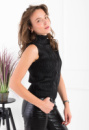 Жіночий чорний жилет