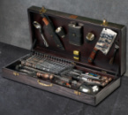 Набір шампурів та інструментів для приготування їжі на природі «Одін» в дерев’яному кейсі