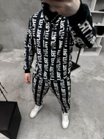 Чорний спортивний костюм з написами