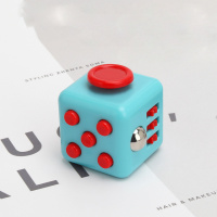 Кубик антистресс Fidget Cube 14133 3.5х3.5х4 см голубой с красным