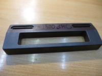 Ручка пластмасова універсальна коричнева (кріплення від 113 до 166 мм) DHF004UN