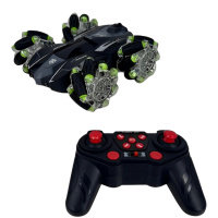 Радиоуправляемая машинка-перевёртыш на пульте управления с светодиодной подсветкой RACER SPEED