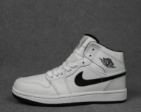 Жіночі кросівки Nike Air Jordan 1 Retro (36-41)