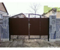 Ворота из профнастила с элементами ковки 13