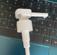 Дозатор 28/410,  білий з носиком