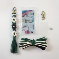 Набор макраме для ручного плетения и вязания брелока «Цветы» для ключей и аксессуаров 20х2.2 см,тёмно-зелёный