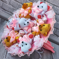 Великий рожевий букет з м’яких іграшок та цукерок Raffaello — подарунок для дівчини на 14 лютого та 8 Березня