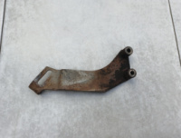 Кронштейн насоса гур Фольксваген Джетта 2 Гольф 2 3 Ауди 80 100 Пассат Б3 Б4