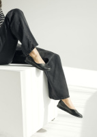 Стильні жіночі шкіряні закриті туфлі балетки на низькому ходу  v7-a7-12