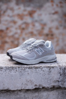 Жіночі кросівки New Balance 2002r Light Grey