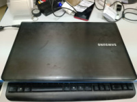 Ноутбук екран 15,6« Samsung amd e2 1800m 1,7ghz/ ram2048mb/ hdd640gb/ dvd rw бу