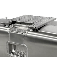 Верхній майданчик на паливні баки зі сходами Volvo 710x690