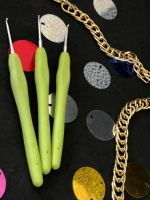 Крючок с силиконовой ручкой. Размер 2 мм. Цвет в ассортименте