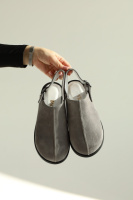 Босоніжки сірі закриті замша широкий носок v7-079-03pr