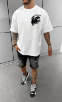 Комфортна біла чоловіча оверсайз футболка з трендовим дизайном