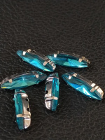 Страз (стекло)  в металлической оправе. Размер - 4×15 мм. Цвет- голубой 5 шт