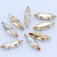 Страз (стекло)  в металлической оправе. Размер - 4×15 мм. Цвет- шампанское 5 шт
