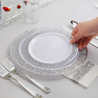 Набор тарелок пластиковых круглые 12 шт, десертные 19 см и обеденные 26 см,белые с серебристым узором