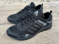 Кросівки літні сітка Adidas чорні.