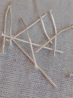 Пин гвоздики. Размер - 2,8 см. Цвет - серебро.  Упаковка - 10 шт.