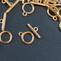 Замок тогл. Размер - 13х17 мм, цвет - золото.