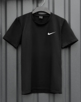 Чоловіча футболка Nike чорна (ХМ)