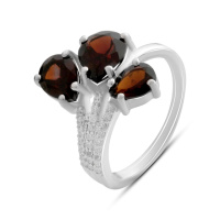 Серебряное кольцо CatalogSilver с натуральным гранатом 4.313ct, вес изделия 4,79 гр (2182245) 18 размер