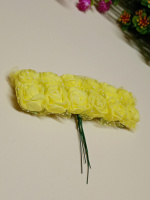 Букет роз из фоамирана в фатине /  2 см / жёлтый