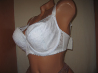 Бюстгальтер Diorella 34160 з бічними вставками чашка Е білий