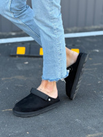 Жіночі кросівки