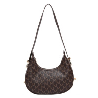 Напівкругла сумка з екошкіри 77056DB