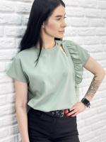 Жіноча блузка з оборкою «Naomi» оптом | Норма і батал | Розпродаж моделі Оливковий, 46-48
