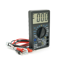 Мультиметр DT-700C. Измерения: V, A, Ω, °C. Функции: прозвонка, проверка диодов. Габариты: 129х70х28 мм. Вес: 120 г (с батареей).