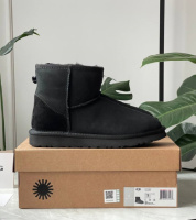 Зимові унісекс жіночі чоловічі уггі Ugg Classic Mini (36-45)
