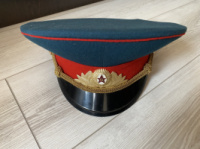 Фуражка парадная для офицеров Советской Армии в СССР