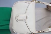 Marc Jacobs Saddle beige lux