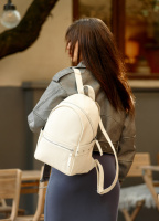 Жіночий рюкзак високої якості українського виробництва Зручність   молочний