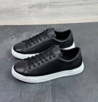 Демісезонні шкіряні кеди весна/осінь колір чорний підошва біла