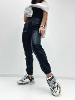 Штани з екошкіри на флісі «Calvin» оптом | Норма | Розпродаж моделі Чорний, 42-44