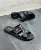 Шкіряні шльопанці колір чорний